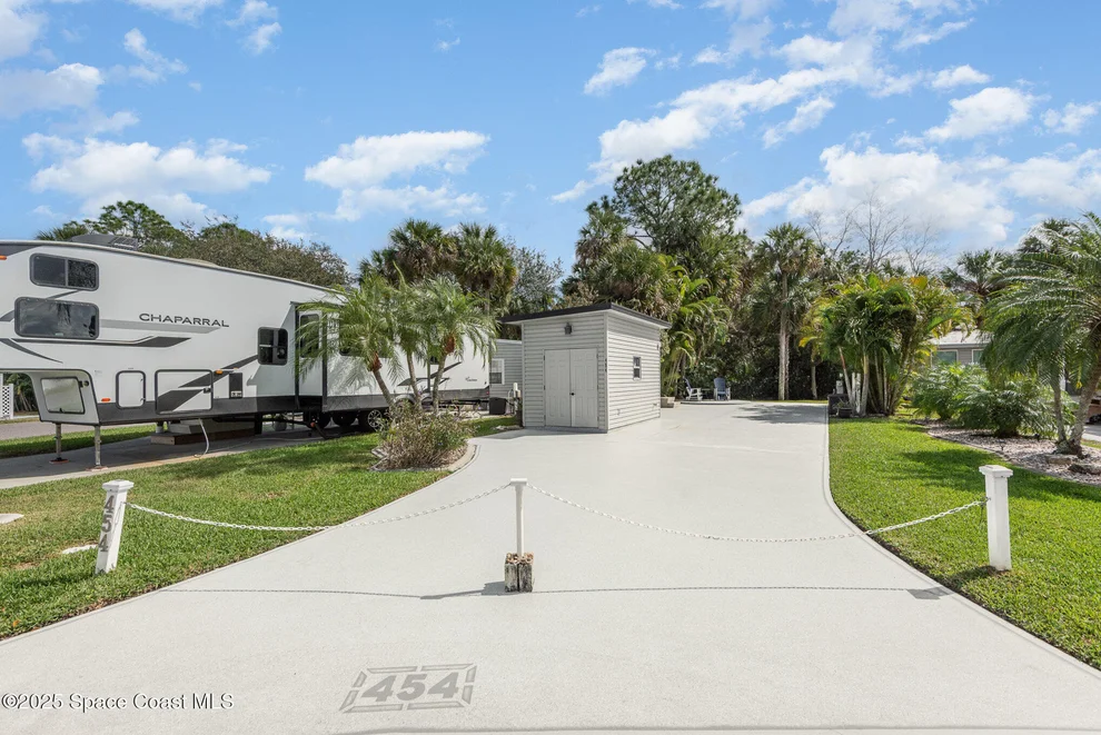 Unit for sale at 454 Oak Cove Road, Titusville, FL 32780