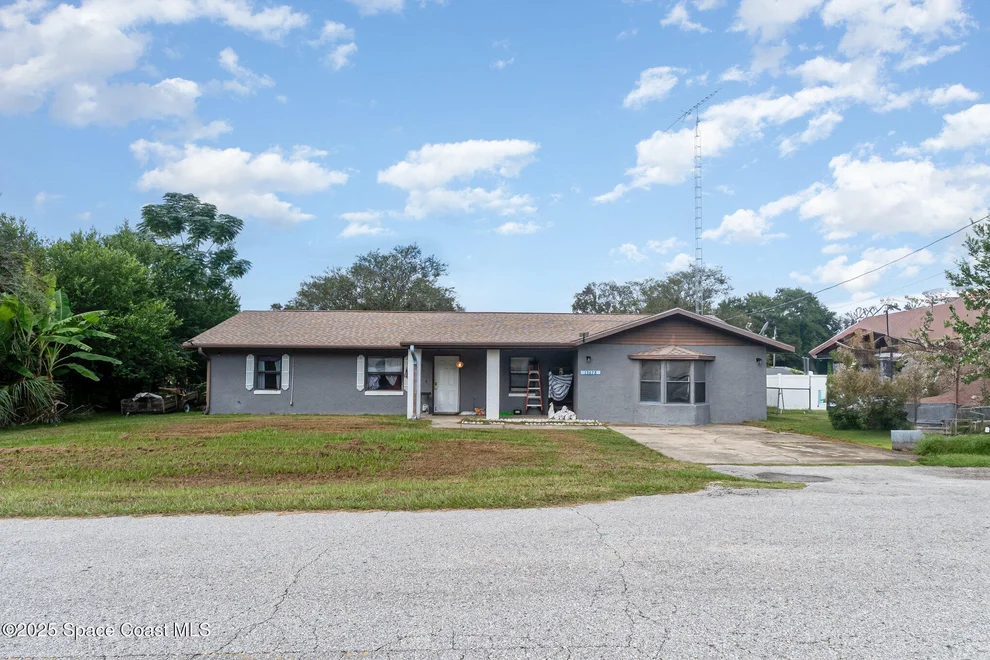 Unit for sale at 13678 SE 51st Avenue, Summerfield, FL 34491