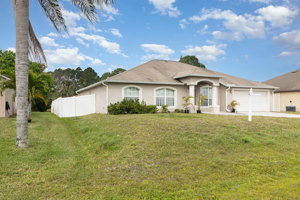 Unit for sale at 1070 Dusseldorf Avenue NW, Palm Bay, FL 32907