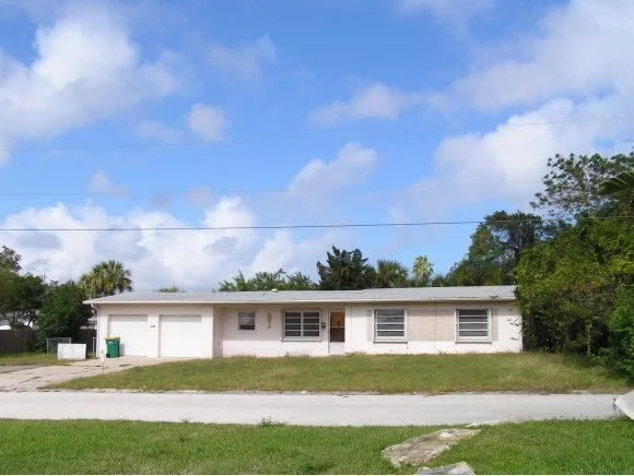 Unit for sale at 1074 Tanglewood, Melbourne, FL 32935