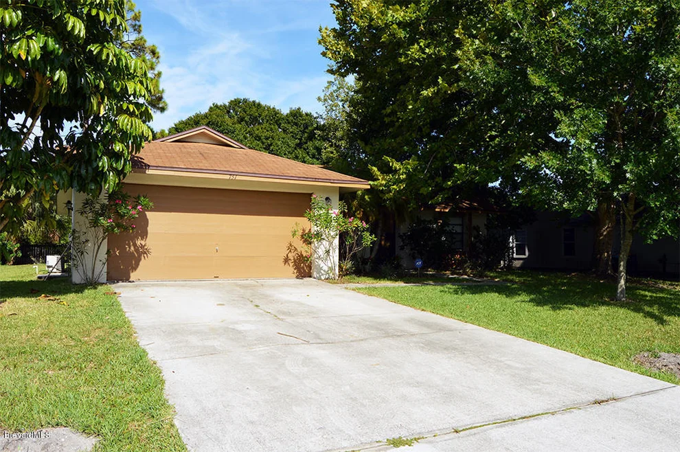 Unit for sale at 751 NW Cottbus Avenue, Palm Bay, FL 32907