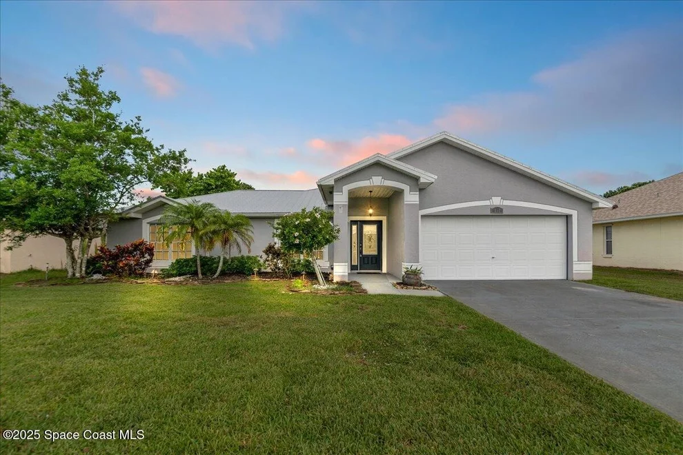 Unit for sale at 897 Hunters Creek Drive, Melbourne, FL 32904
