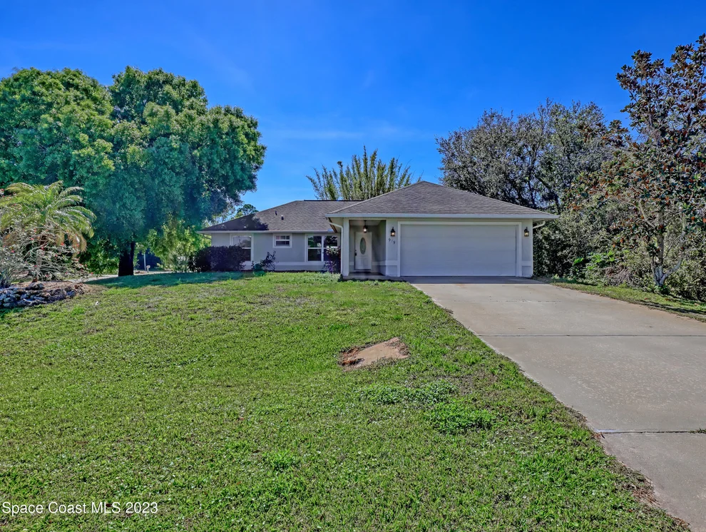 Unit for sale at 919 Dolphin Avenue, Sebastian, FL 32958