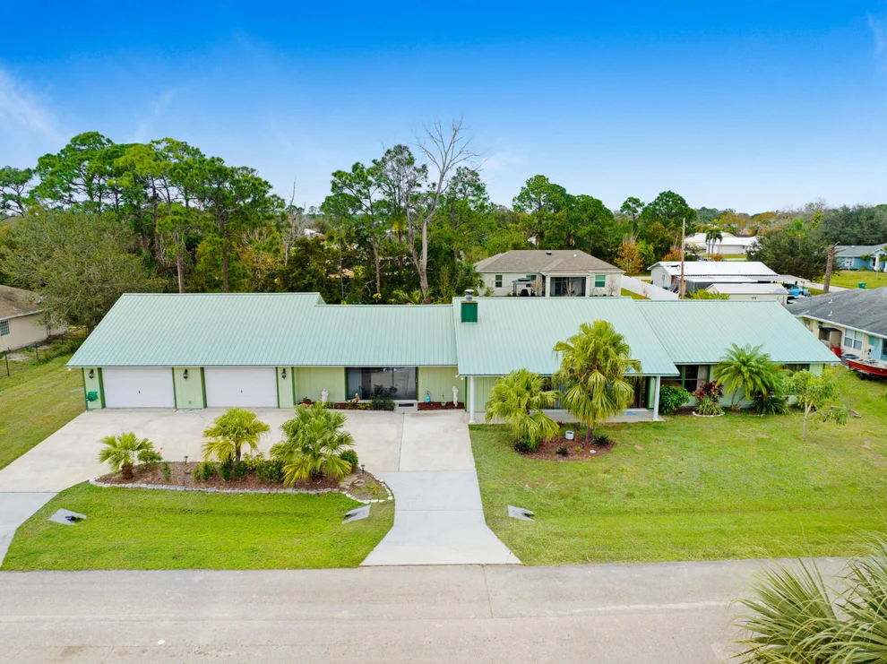 Unit for sale at 716 Ellingsen Avenue, Sebastian, FL 32958