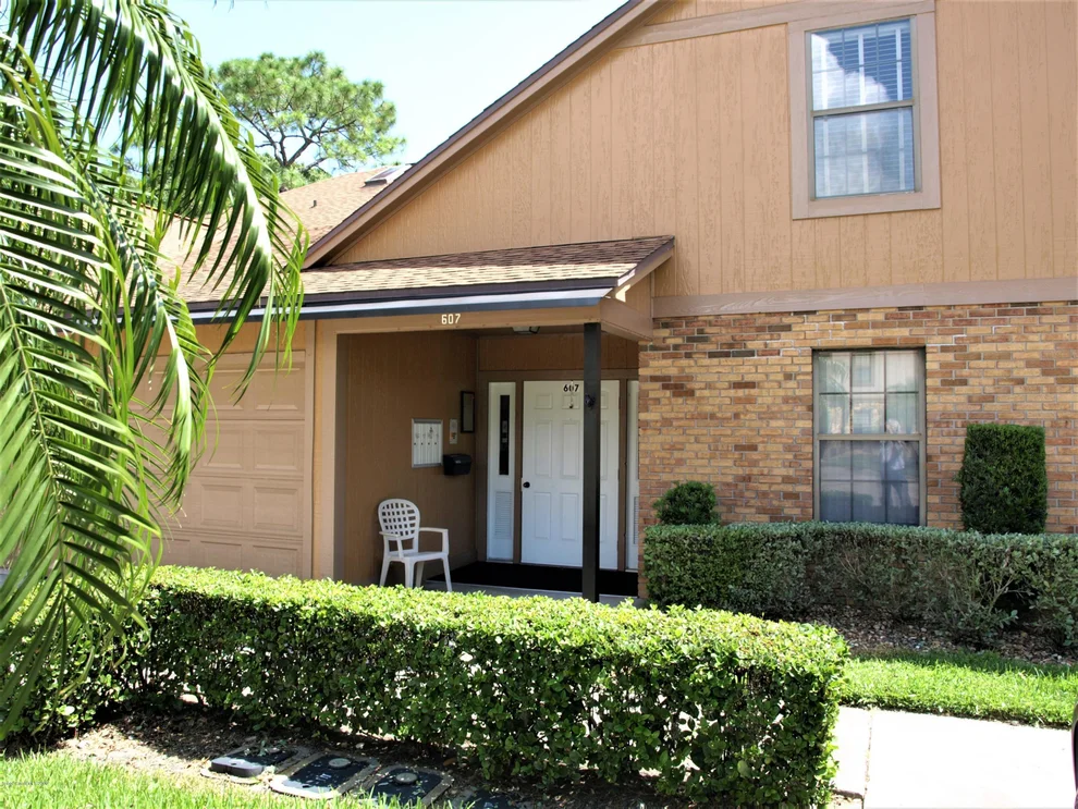 Unit for sale at 607 Saint Albans Court, West Melbourne, FL 32904
