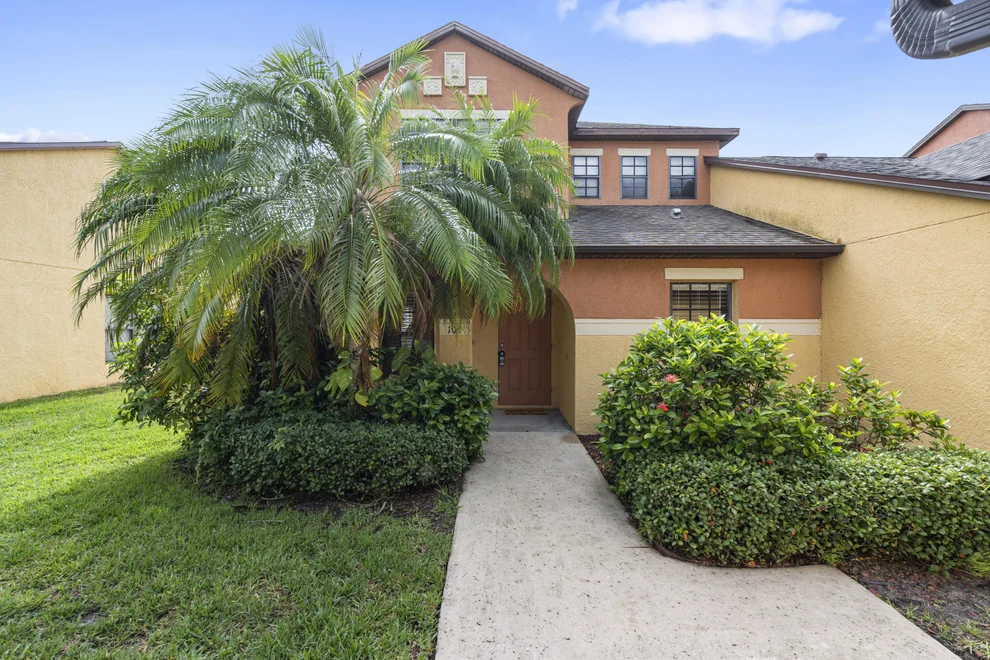 Unit for sale at 870 Luminary Circle, Melbourne, FL 32901