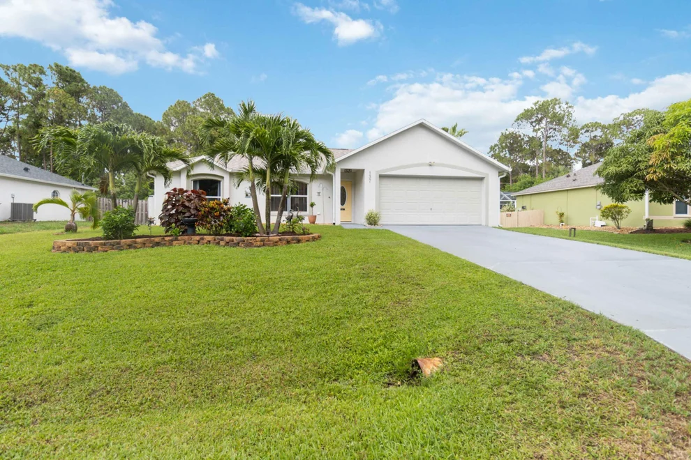 Unit for sale at 137 Dandridge Avenue NW, Palm Bay, FL 32907