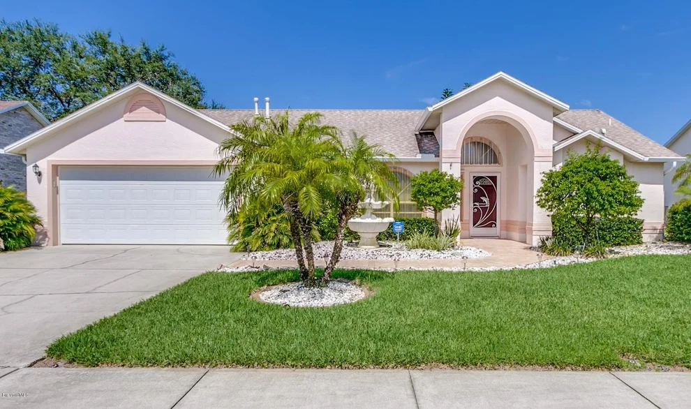 Unit for sale at 900 Hunters Creek Drive, West Melbourne, FL 32904