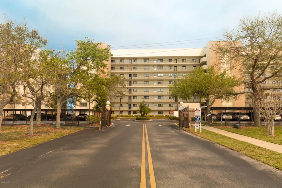Unit for sale at 300 S Sykes Creek Parkway, Merritt Island, FL 32952