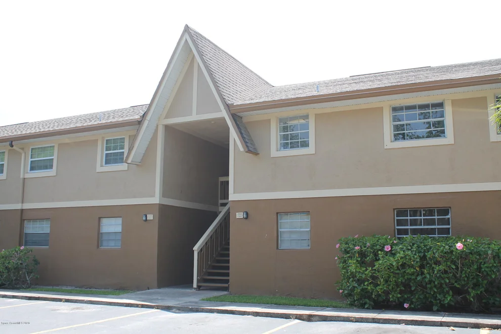 Unit for sale at 192 Berkshire Lane, Melbourne, FL 32935