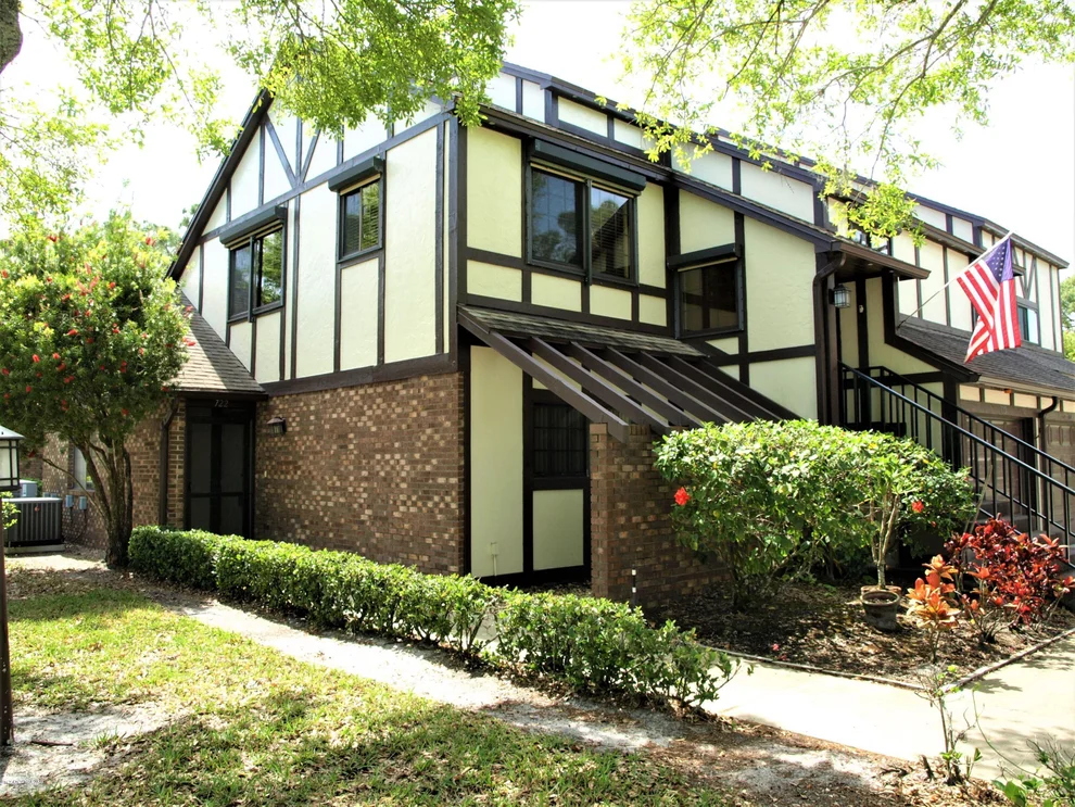 Unit for sale at 722 Greenwood Manor Circle, West Melbourne, FL 32904