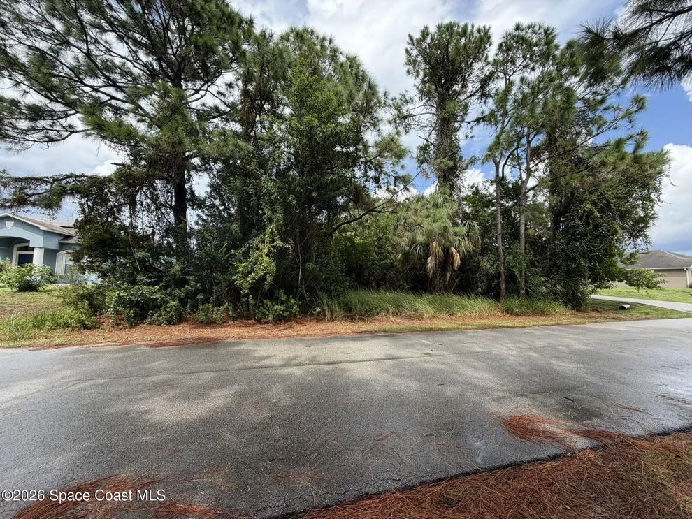 Unit for sale at 481 Old Road SW, Palm Bay, FL 32908