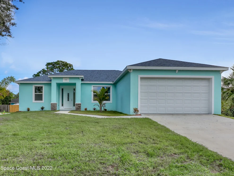 Unit for sale at 585 Degroodt Road SW, Palm Bay, FL 32908