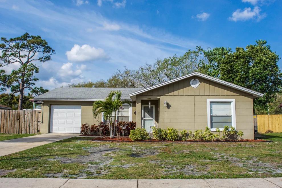 Unit for sale at 1580 Yorktown Avenue, Titusville, FL 32796