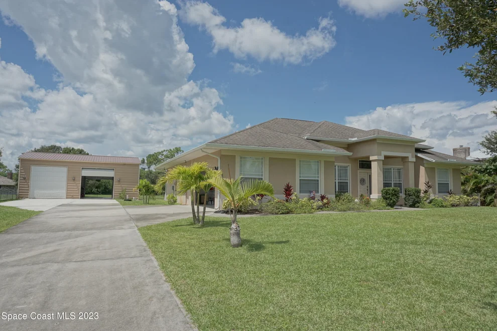 Unit for sale at 1822 Plantation Circle SE, Palm Bay, FL 32909