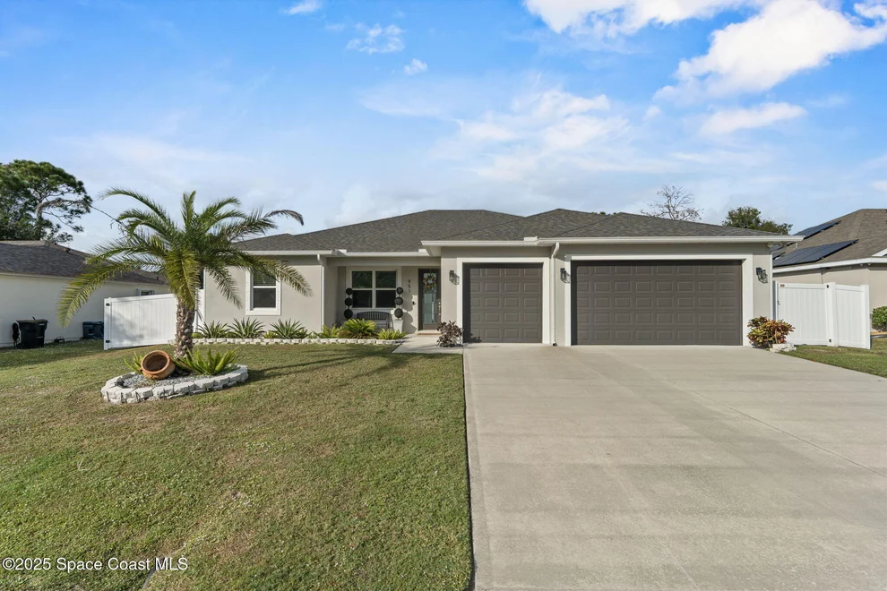 Unit for sale at 951 Hosbine Street SE, Palm Bay, FL 32909