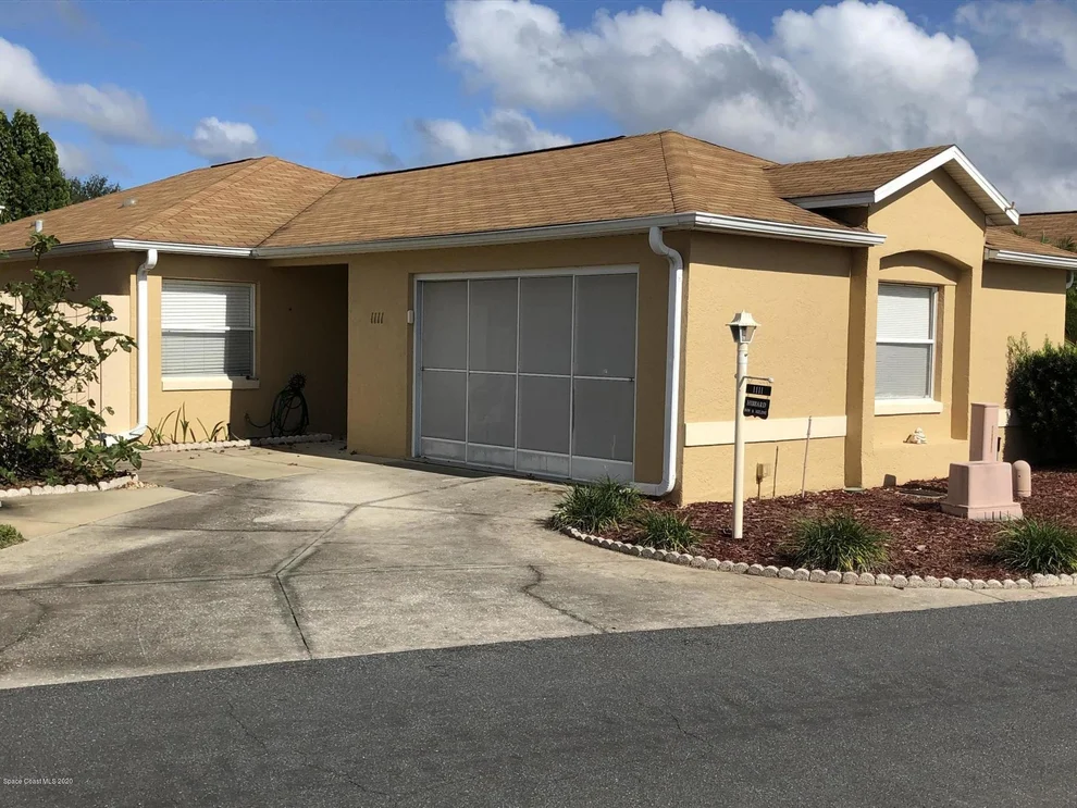 Unit for sale at 1111 Encino Lane, Lady Lake, FL 32159