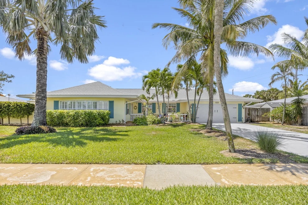 Unit for sale at 569 Franklyn Avenue, Indialantic, FL 32903