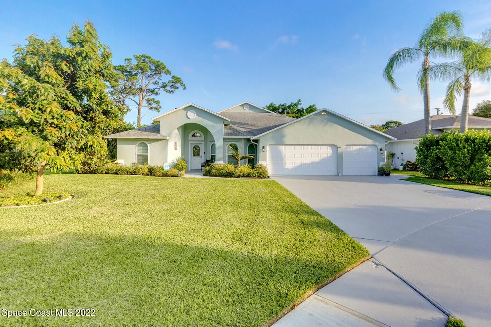 Unit for sale at 996 Harbor Pines Drive, Merritt Island, FL 32952