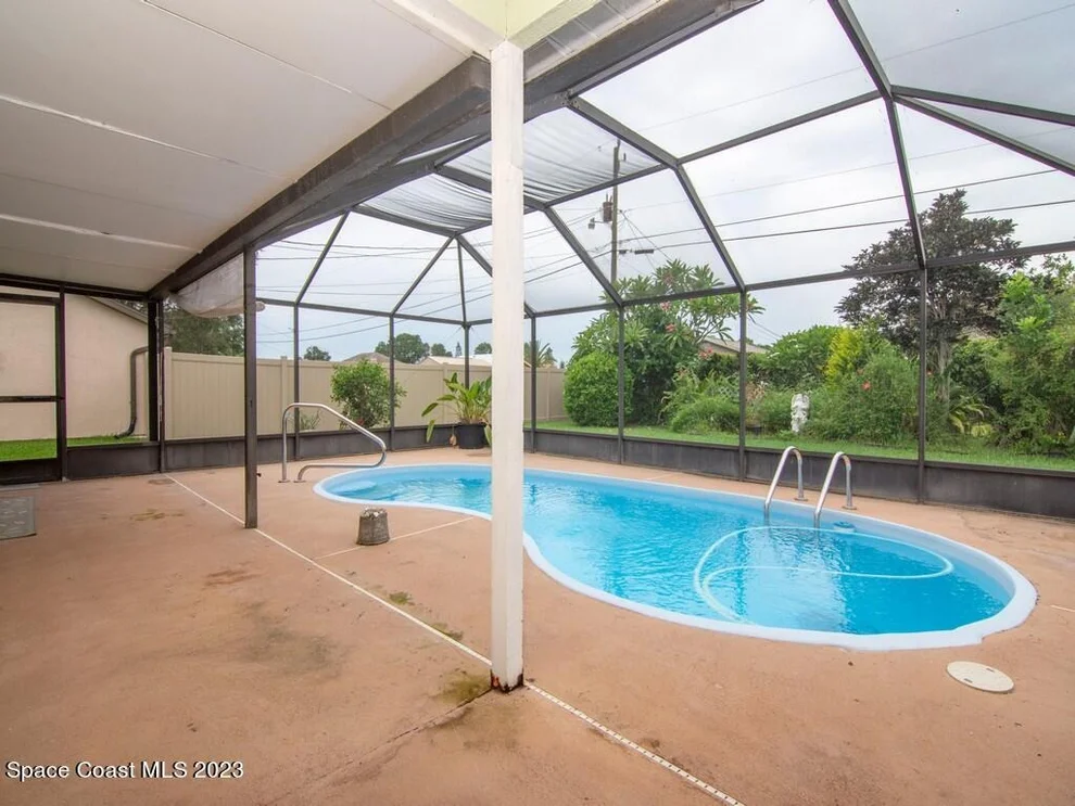 Unit for sale at 642 SW Hillsboro Circle, Port St. Lucie, FL 34953