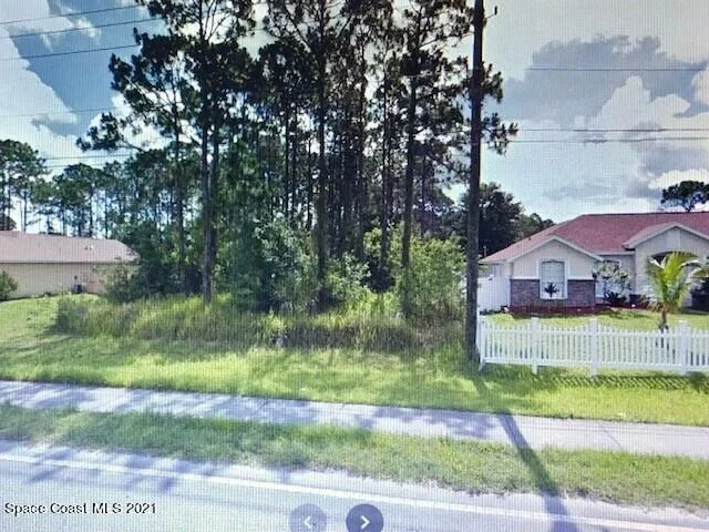 Unit for sale at 999 Degroodt Road SW, Palm Bay, FL 32908