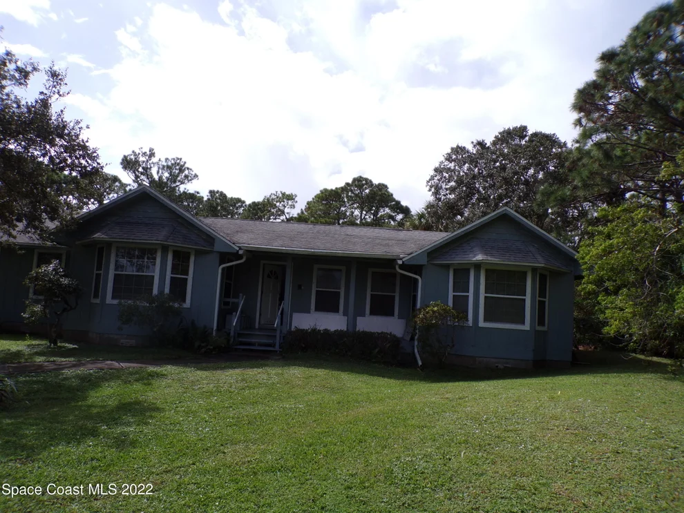 Unit for sale at 4508 Hunters Run Circle, Grant, FL 32949