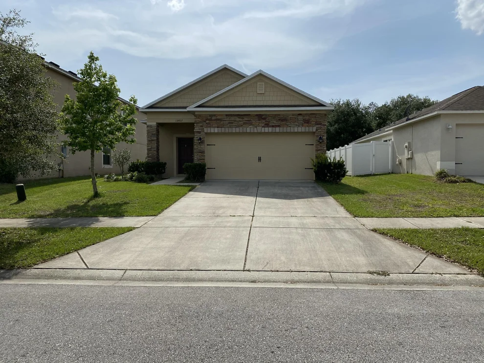 Unit for sale at 13407 Waterford Castle Drive, Dade City, FL 33625