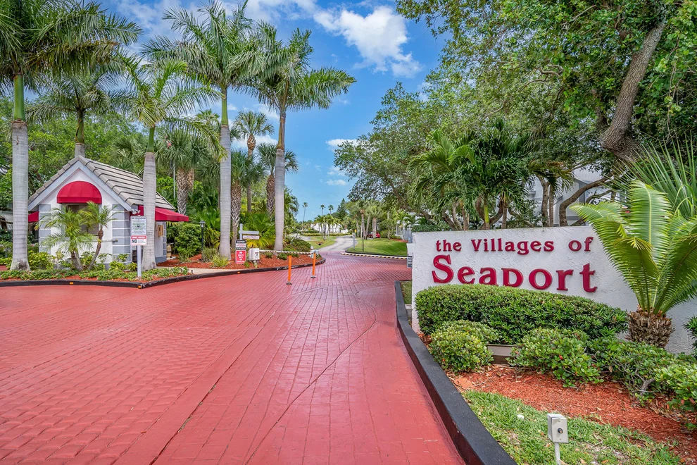 Unit for sale at 100 Beach Park Lane, Cape Canaveral, FL 32920