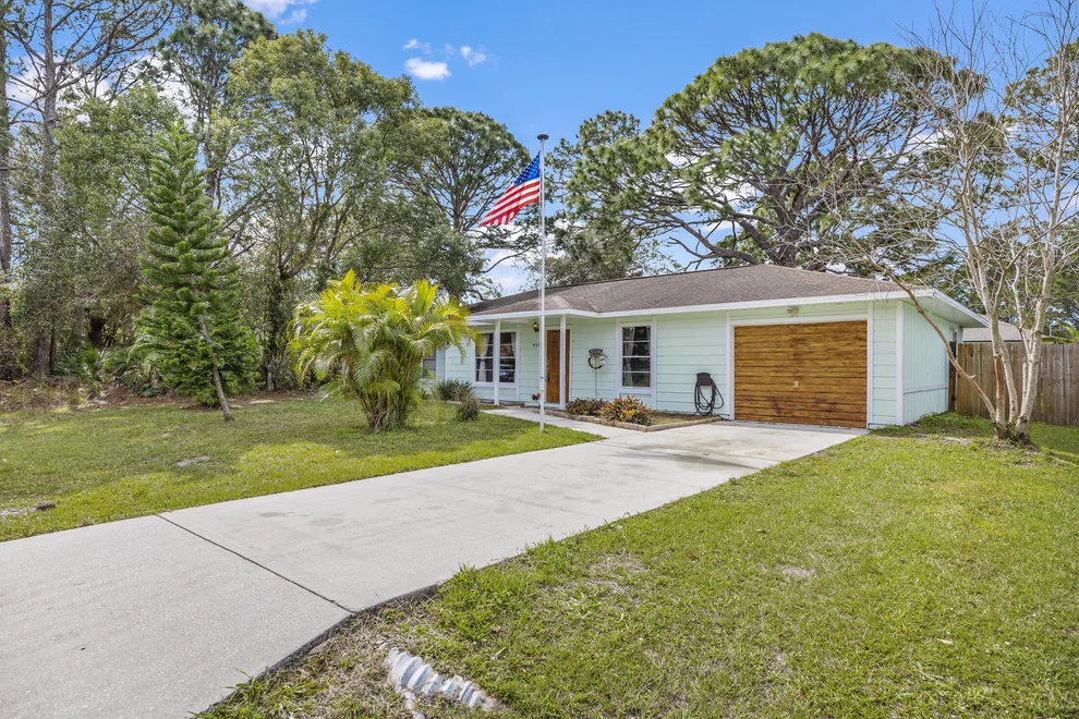 Unit for sale at 938 Cherokee Road SE, Palm Bay, FL 32909