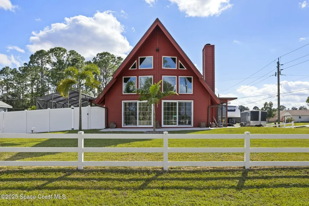 Unit for sale at 1696 Raymore Street NW, Palm Bay, FL 32907