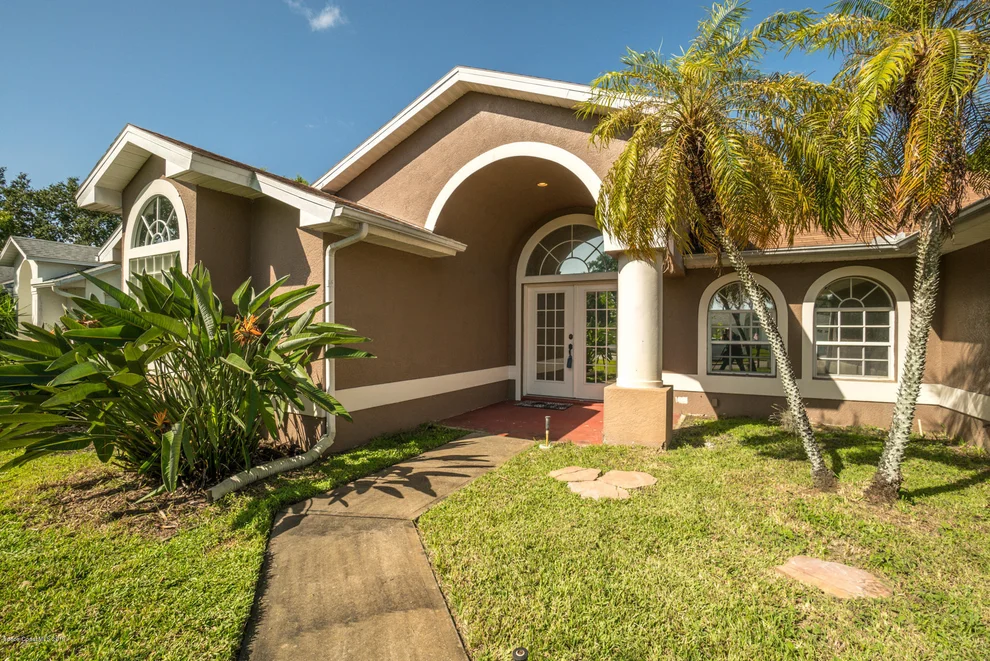Unit for sale at 800 Crossbow Drive, West Melbourne, FL 32904