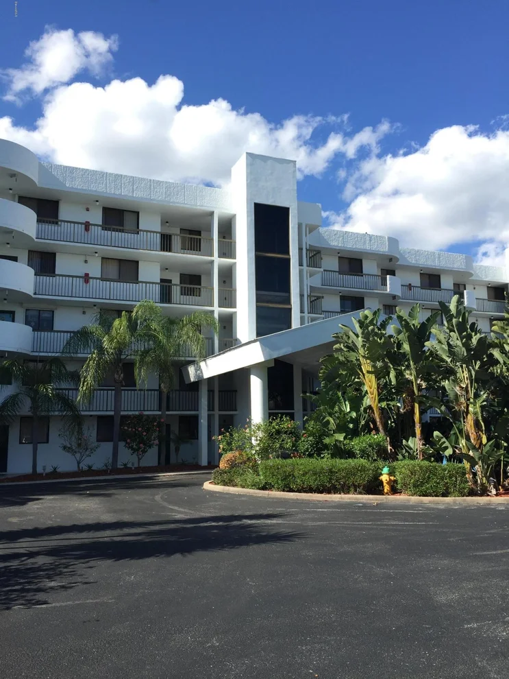 Unit for sale at 300 Columbia Drive, Cape Canaveral, FL 32920