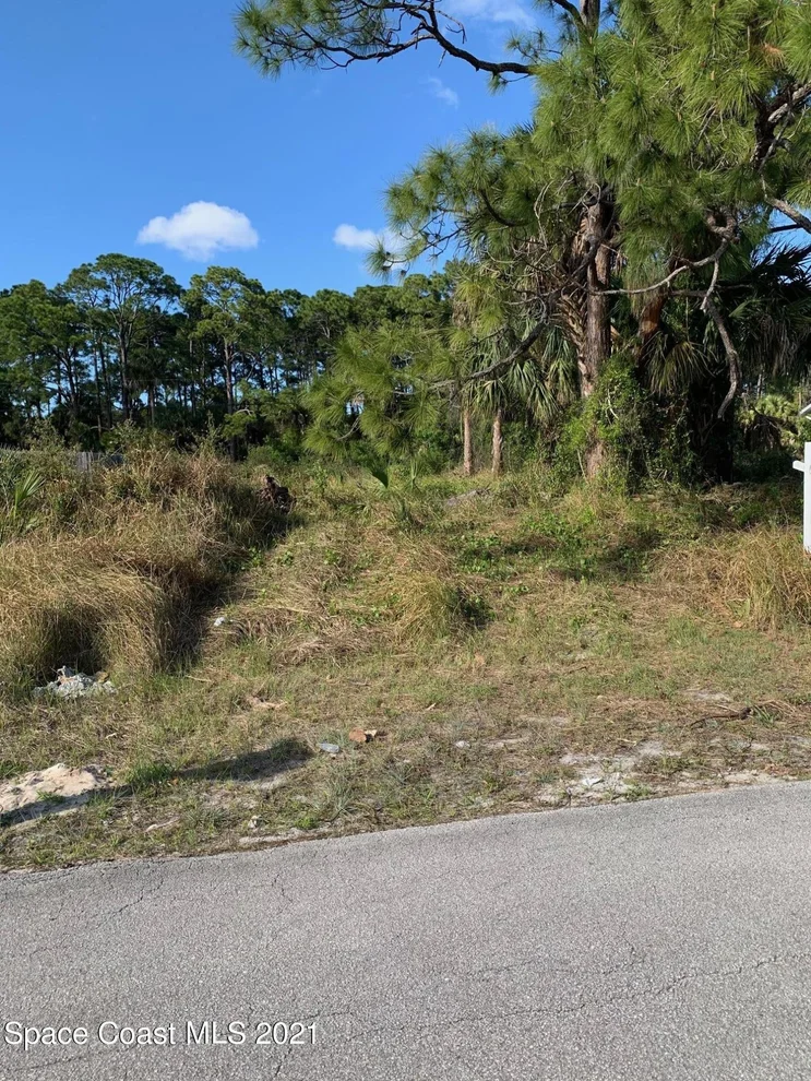 Unit for sale at 660 Sauders Road SE, Palm Bay, FL 32909