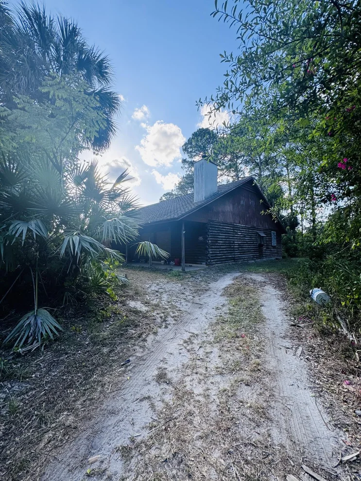 Unit for sale at 897 Tupelo Road SW, Palm Bay, FL 32908