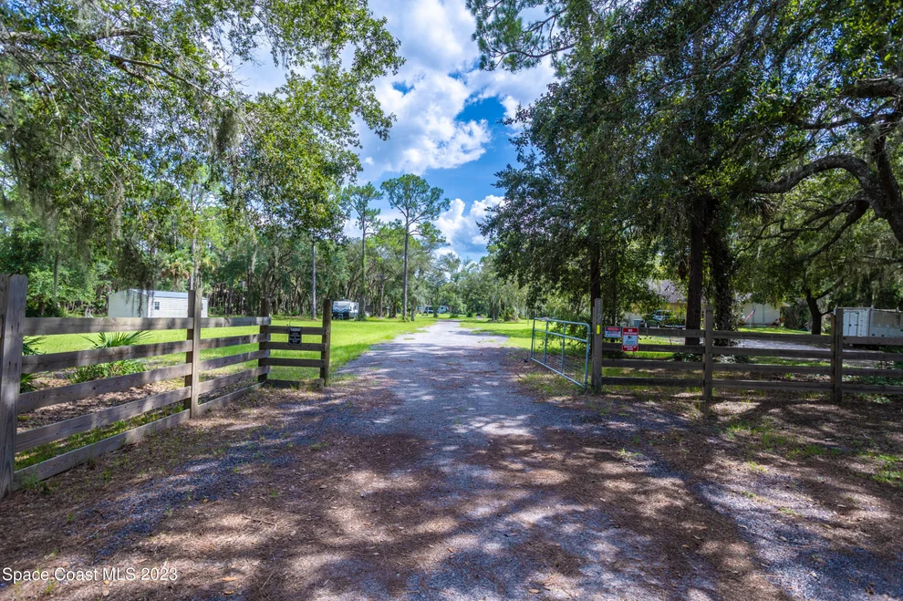 Unit for sale at 5305 Paces Landing Road, Mims, FL 32754