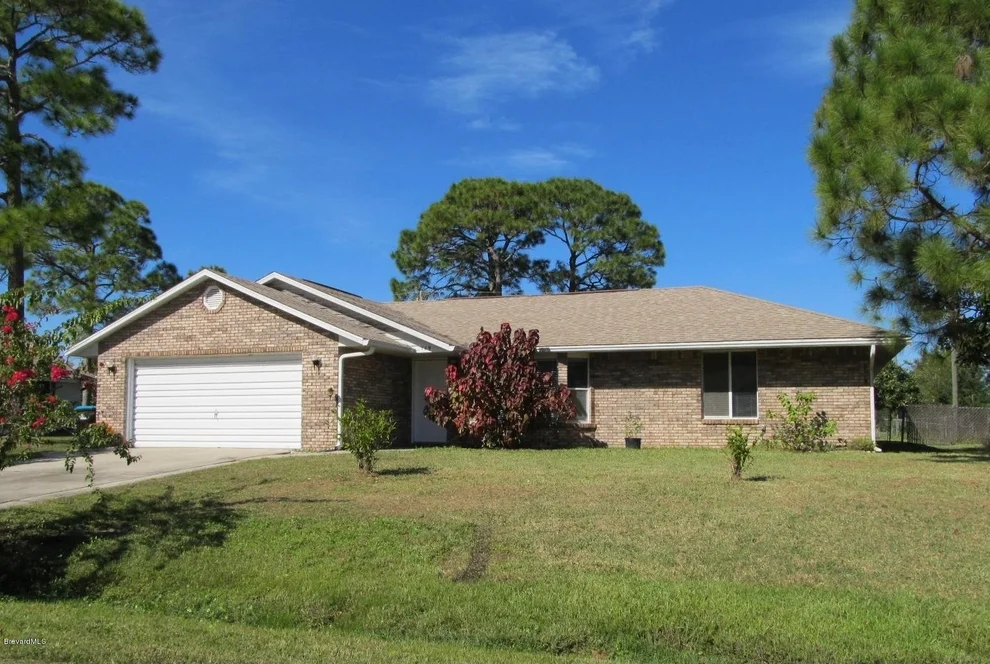 Unit for sale at 789 NW Rostock Circle, Palm Bay, FL 32907