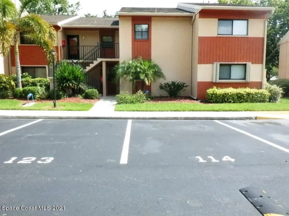 Unit for sale at 2720 Golf Lake Circle, Melbourne, FL 32935