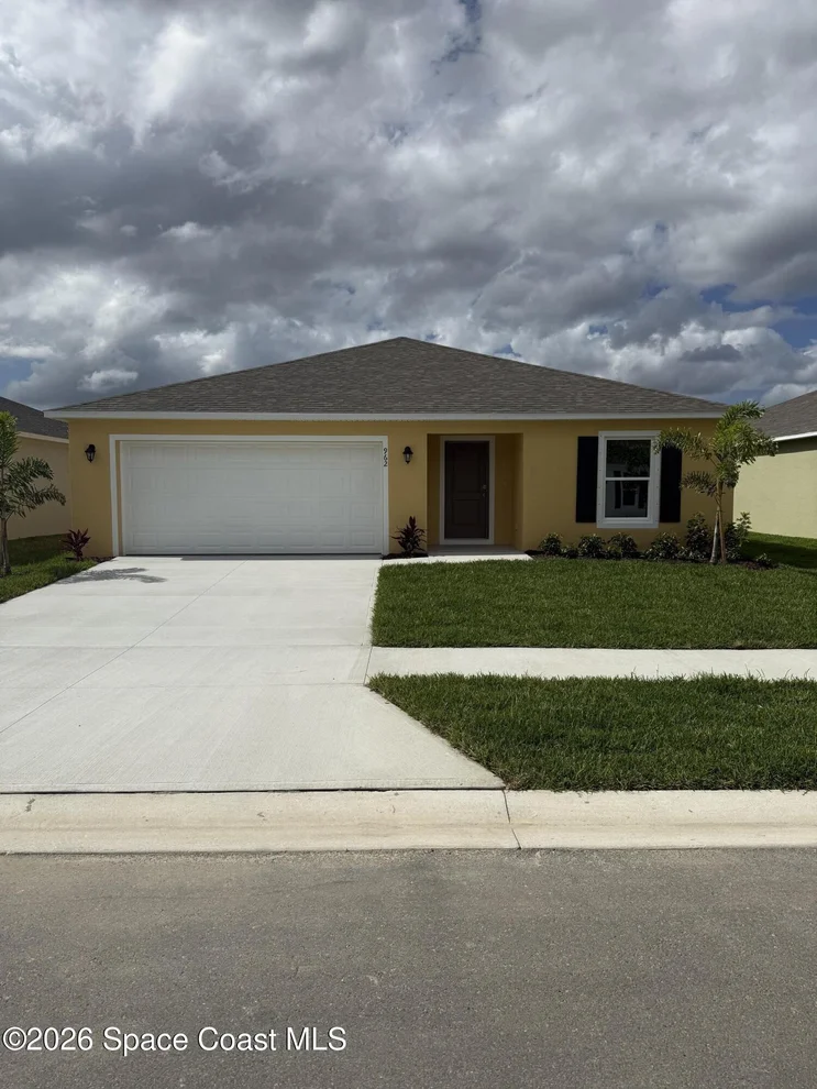 Unit for sale at 962 SW Richmond Circle SW, Palm Bay, FL 32908