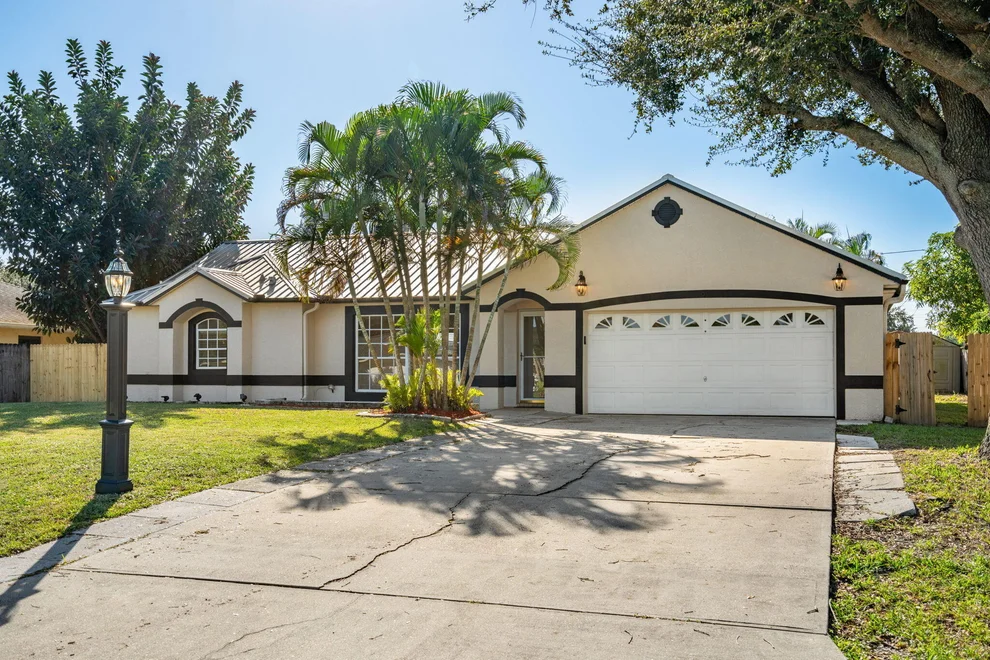 Unit for sale at 950 Fairhaven Street NE, Palm Bay, FL 32907