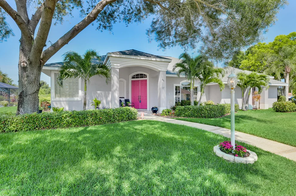 Unit for sale at 561 Lake Victoria Circle, Melbourne, FL 32940