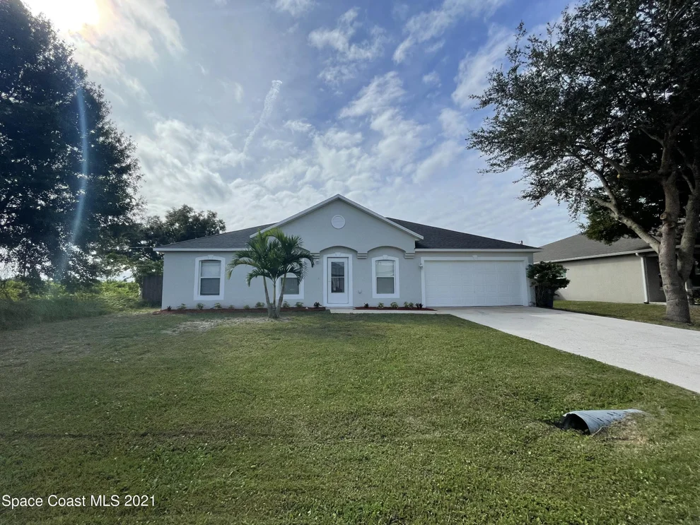 Unit for sale at 730 Grandeur Street SE, Palm Bay, FL 32909