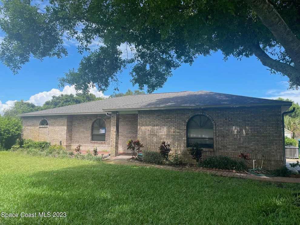 Unit for sale at 6685 Whispering Pines Lane, Grant, FL 32949
