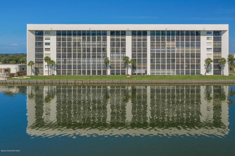 Unit for sale at 300 S Sykes Creek Parkway, Merritt Island, FL 32952