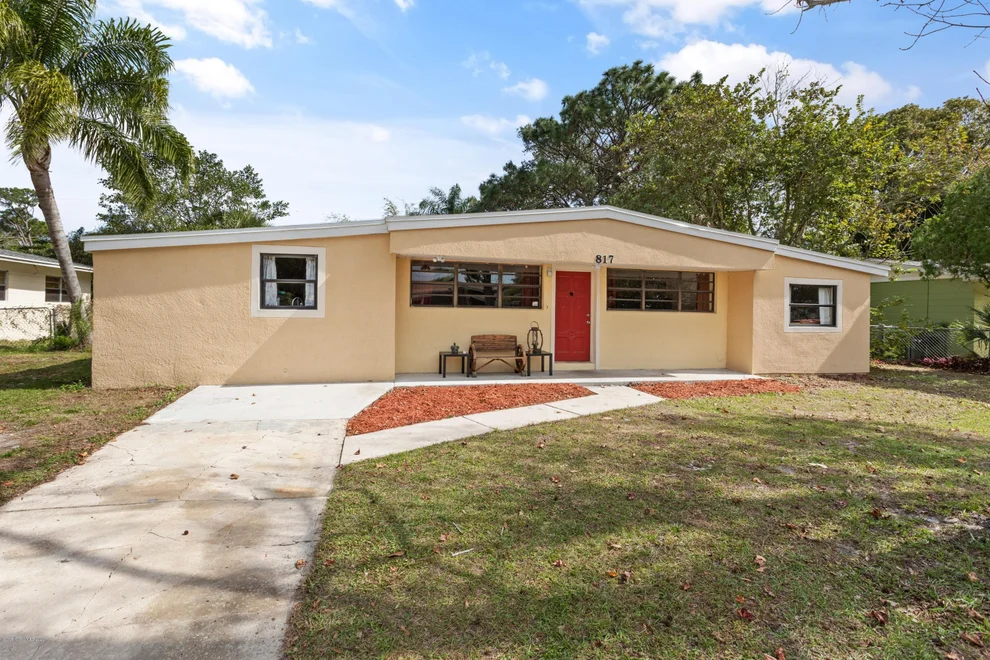 Unit for sale at 817 Glenmore Circle, Melbourne, FL 32901