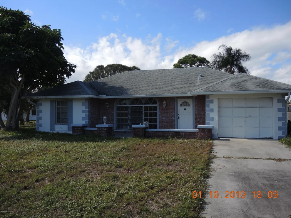 Unit for sale at 723 Apollo Circle NE, Palm Bay, FL 32905