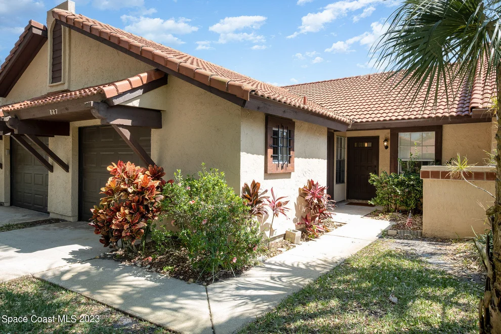 Unit for sale at 887 Brae Court NE, Palm Bay, FL 32905