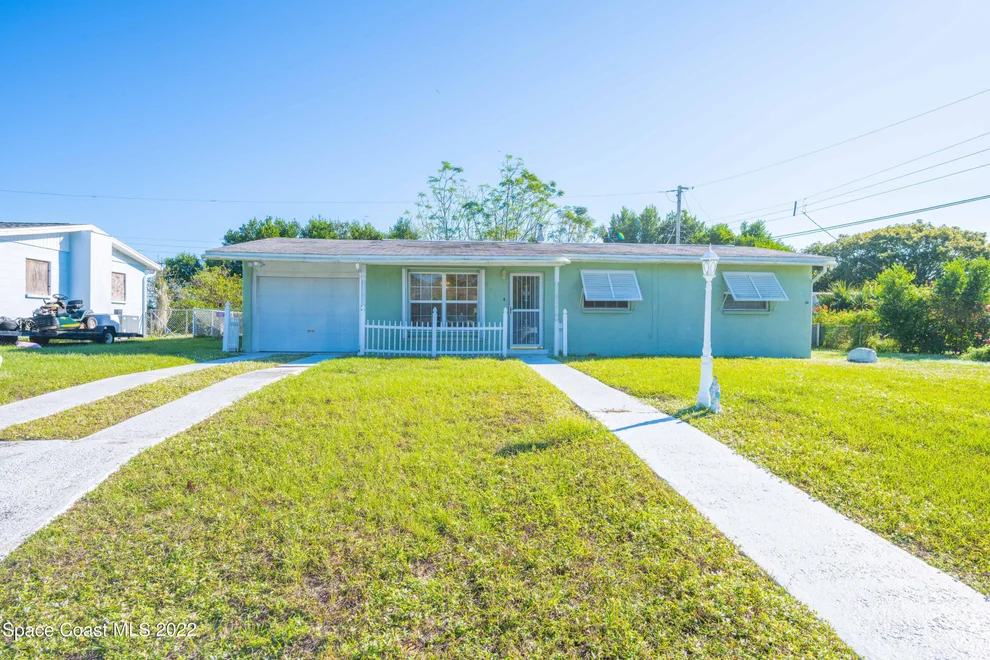 Unit for sale at 395 Lakeview Avenue, Titusville, FL 32796