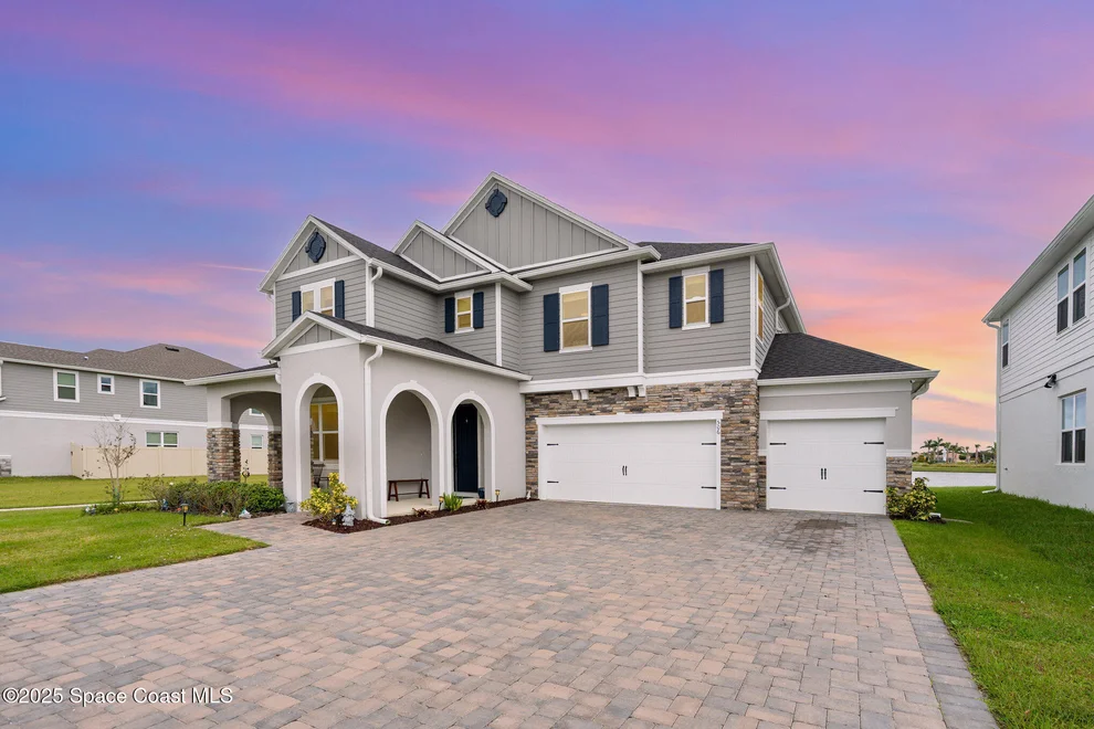 Unit for sale at 506 Glaspell Circle SE, Palm Bay, FL 32909