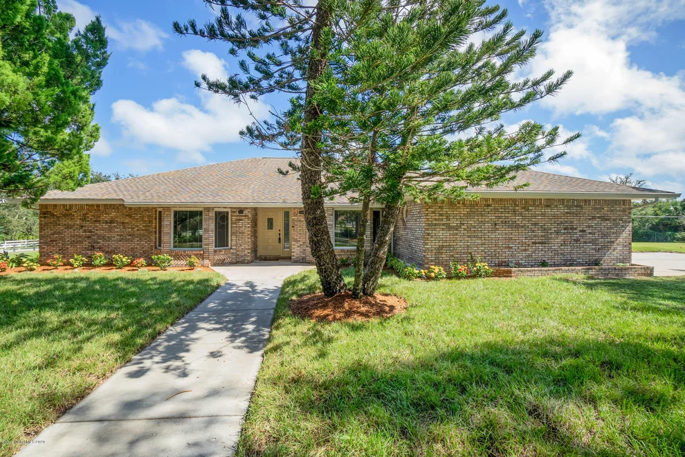 Unit for sale at 1785 Villa Espana, Melbourne, FL 32935