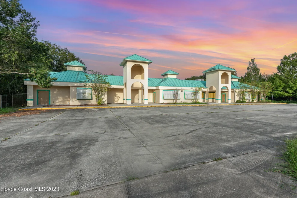 Unit for sale at 2940 Columbia Boulevard, Titusville, FL 32780